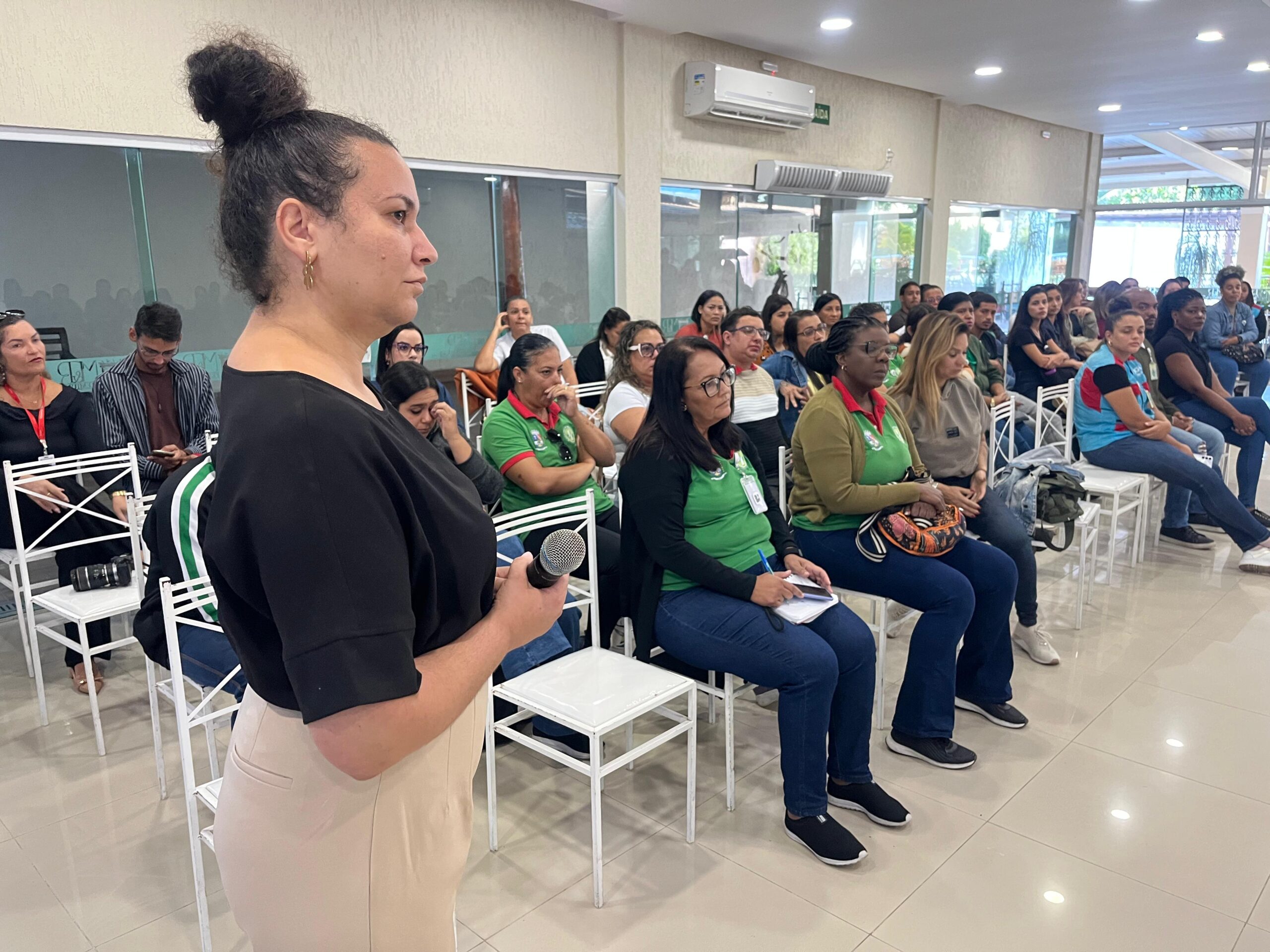 Prefeitura oferece oficina sobre acesso e acolhimento para os agentes comunitários de saúde