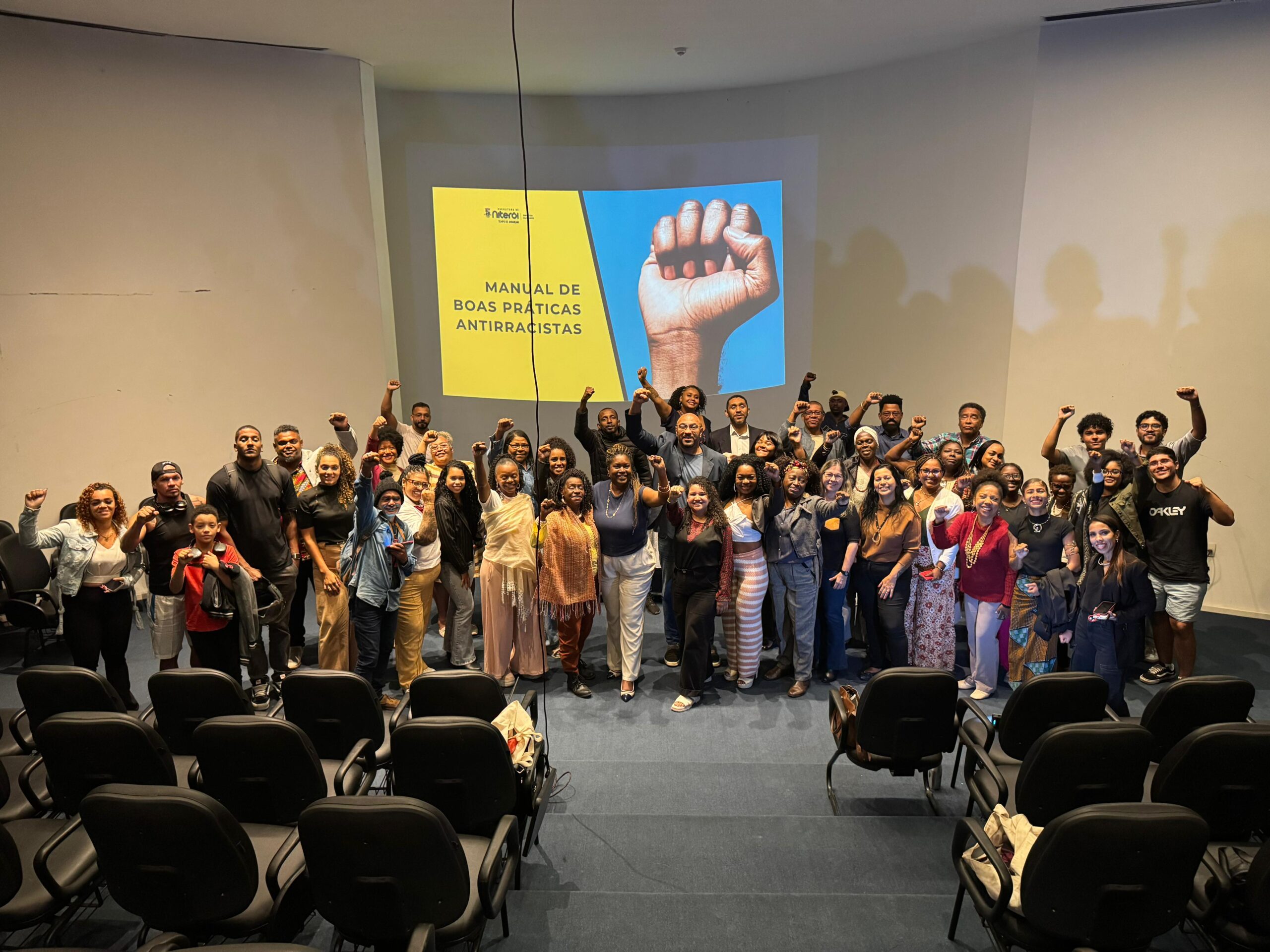 Niterói realiza construção coletiva do Manual de Boas Práticas Antirracistas