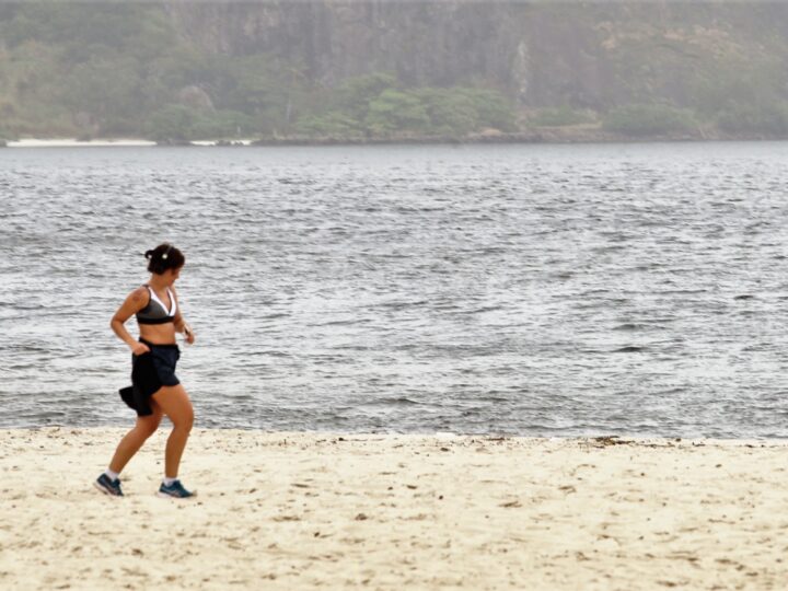 Domingo de saúde e bem-estar com Pilates gratuito na Praia de Icaraí