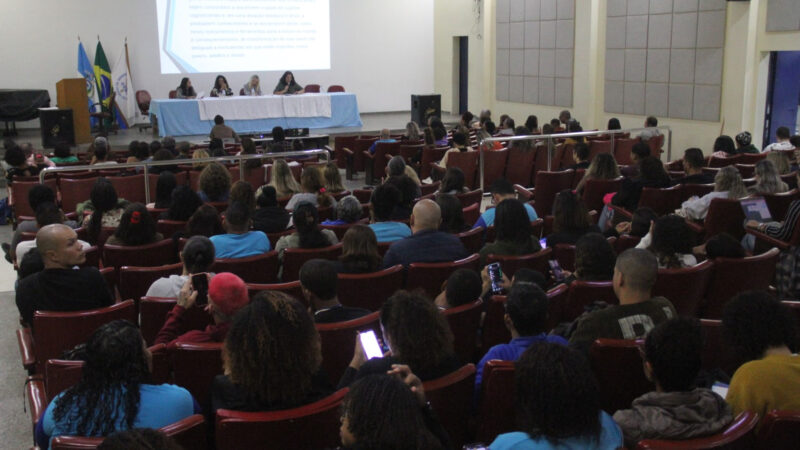 Seminário destaca desafios e conquistas na educação para adultos