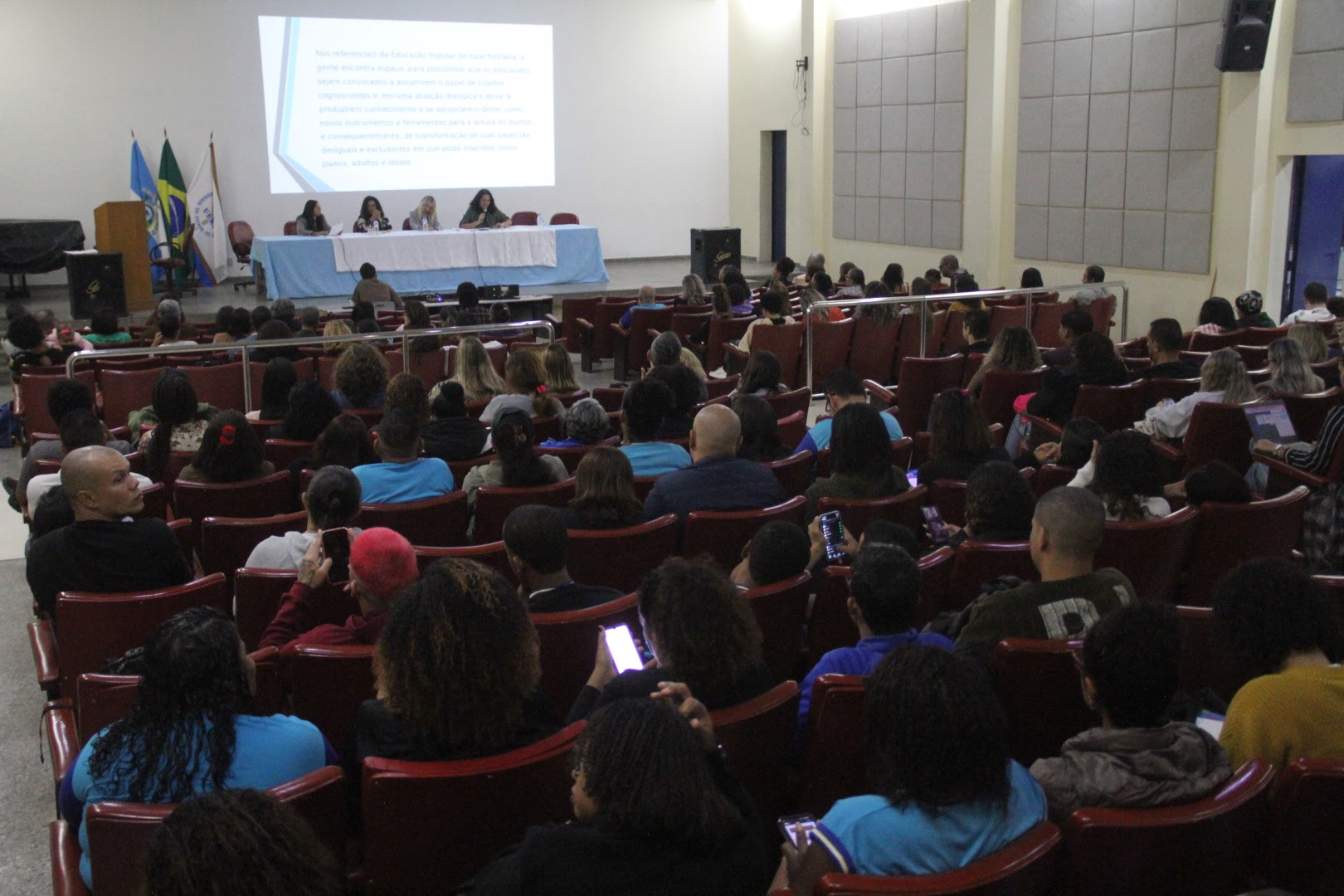 Seminário destaca desafios e conquistas na educação para adultos