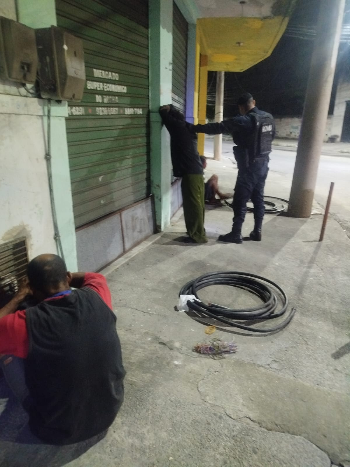 Guarda Municipal de São Gonçalo prende trio em flagrante durante furto de cabos no Centro