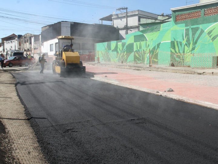 Trecho do MUVI no bairro Estrela do Norte é pavimentado