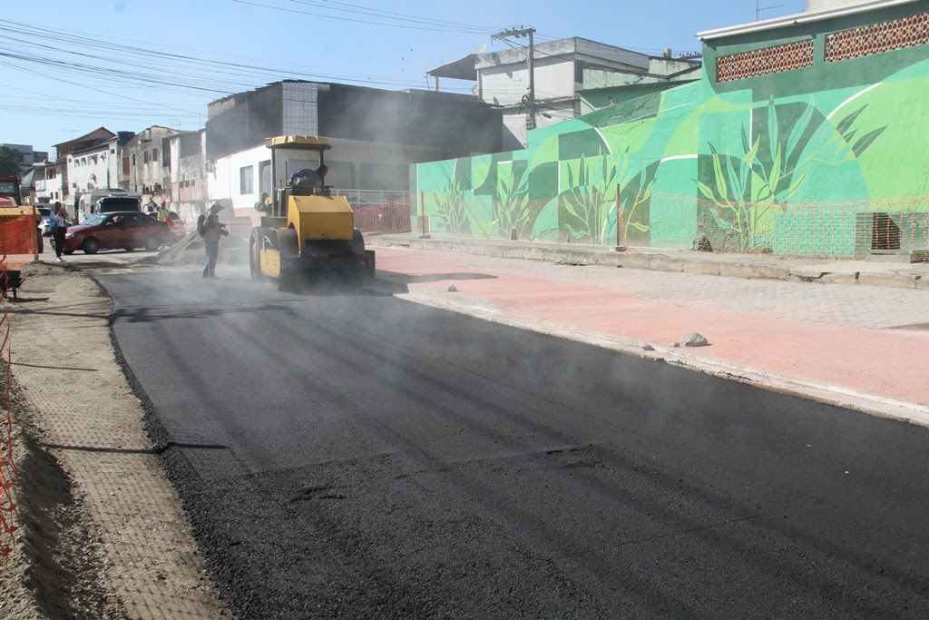 Trecho do MUVI no bairro Estrela do Norte é pavimentado
