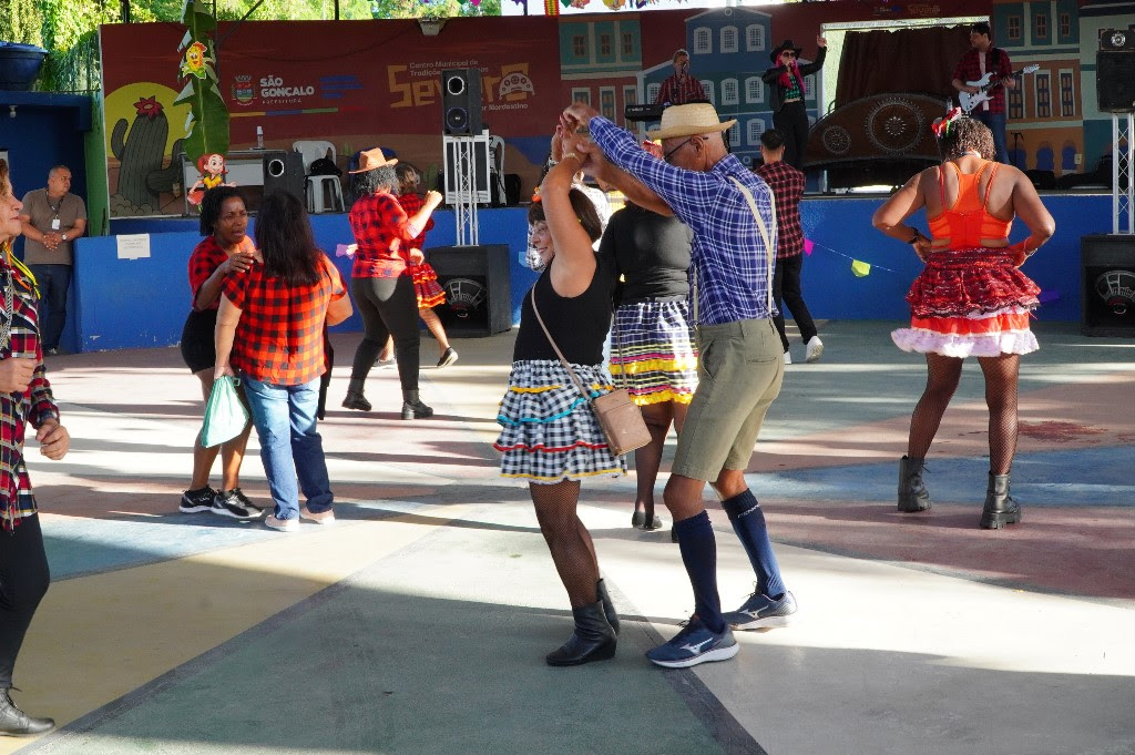 Festa Junina promove integração entre os núcleos do Projeto Qualidade de Vida e Longevidade