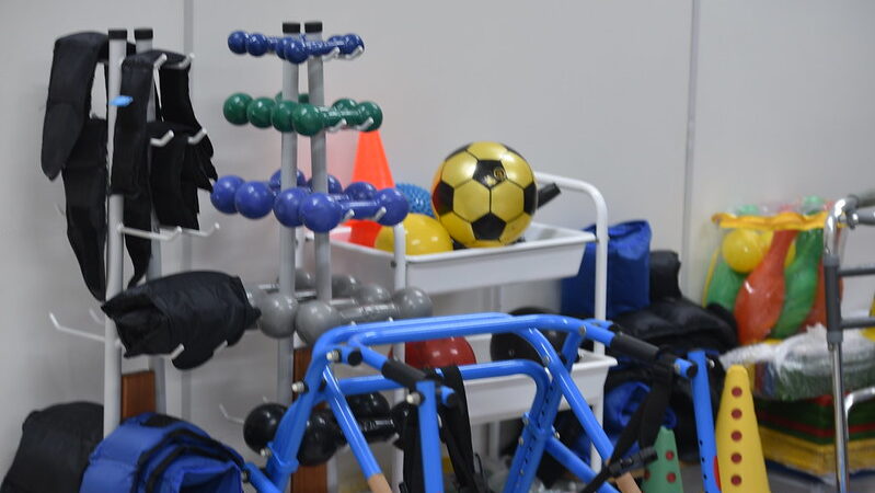 Centro de Reabilitação leva atendimento humanizado a domicílio em Maricá