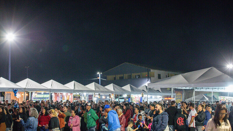 Festa Julina de Maricá leva fim de semana de música e tradição à orla de Itaipuaçu