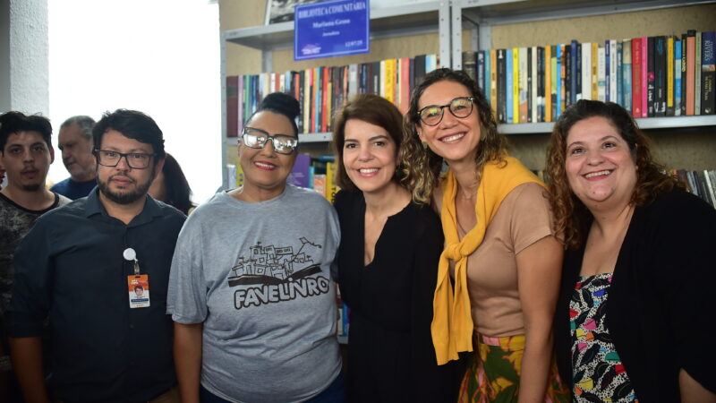 Centro de Convivência e Cultura Dona Ivone Lara ganha uma biblioteca do Favelivros