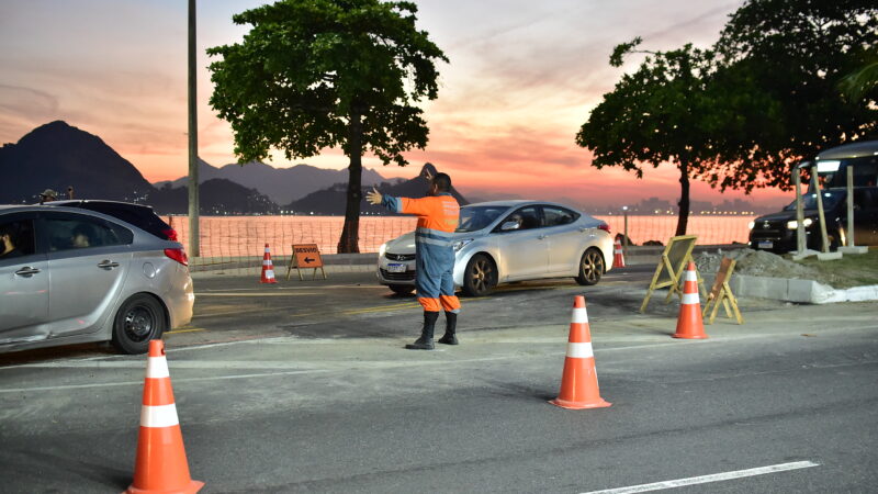 Prefeitura cria faixa reversível em Charitas