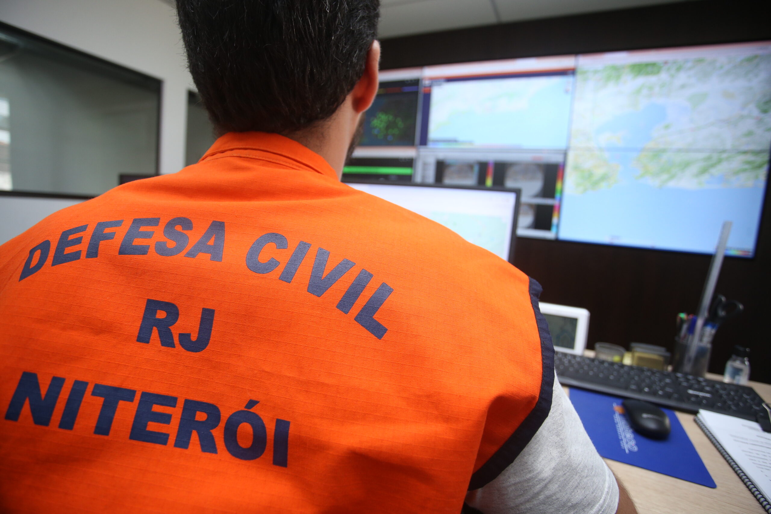 Defesa Civil de Niterói alerta para previsão de rajadas de ventos moderados a fortes