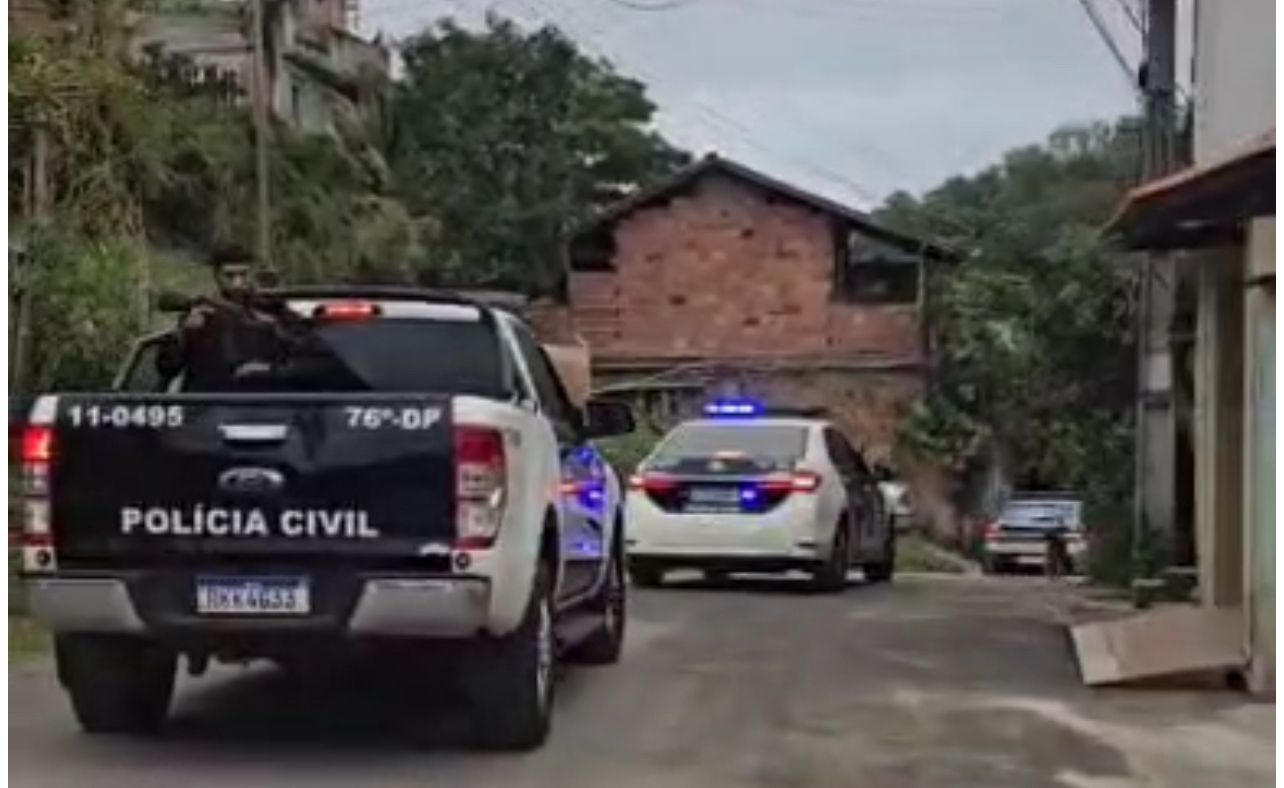 Polícia Civil encontra mais de 130 celulares roubados em casa de receptador