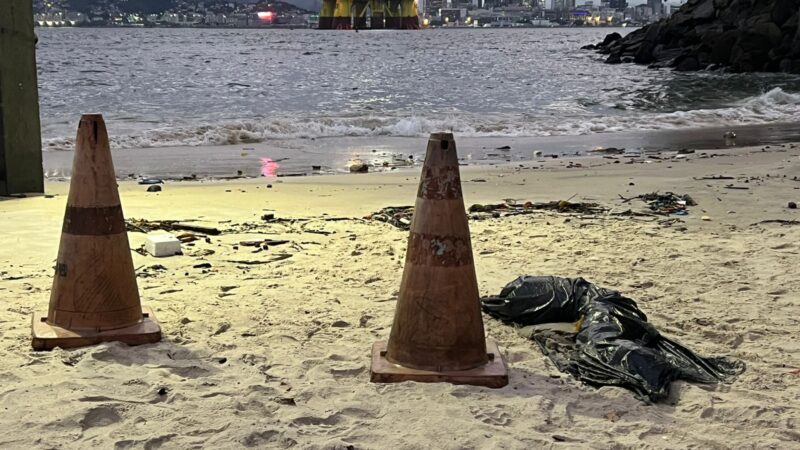 Macabro em Niterói: perna humana é encontrada boiando na Praia de Boa Viagem