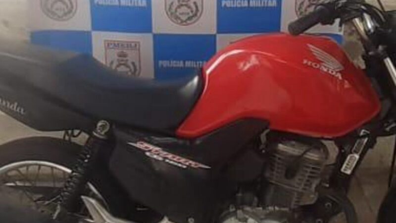Foragido por pensão é preso com moto clonada em Niterói