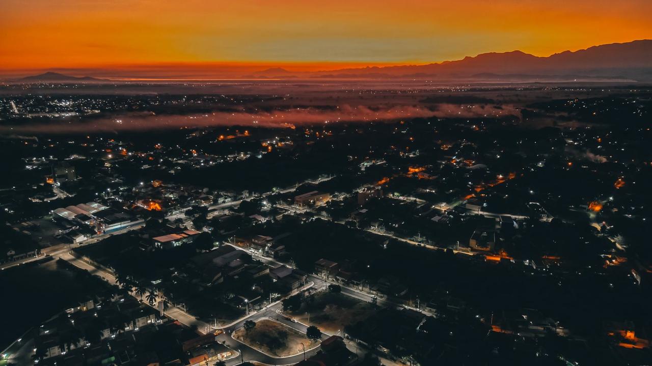 Itaboraí avança na modernização da iluminação pública com mais de 7 mil manutenções e quase 900 novos pontos de LED em 2025