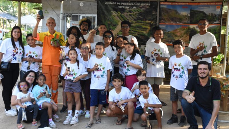 Crianças e jovens de projeto social visitam viveiro da Clin