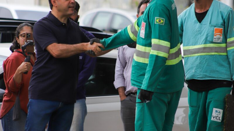 Prefeito Rodrigo Neves vistoria fase final das obras de acesso a São Francisco 