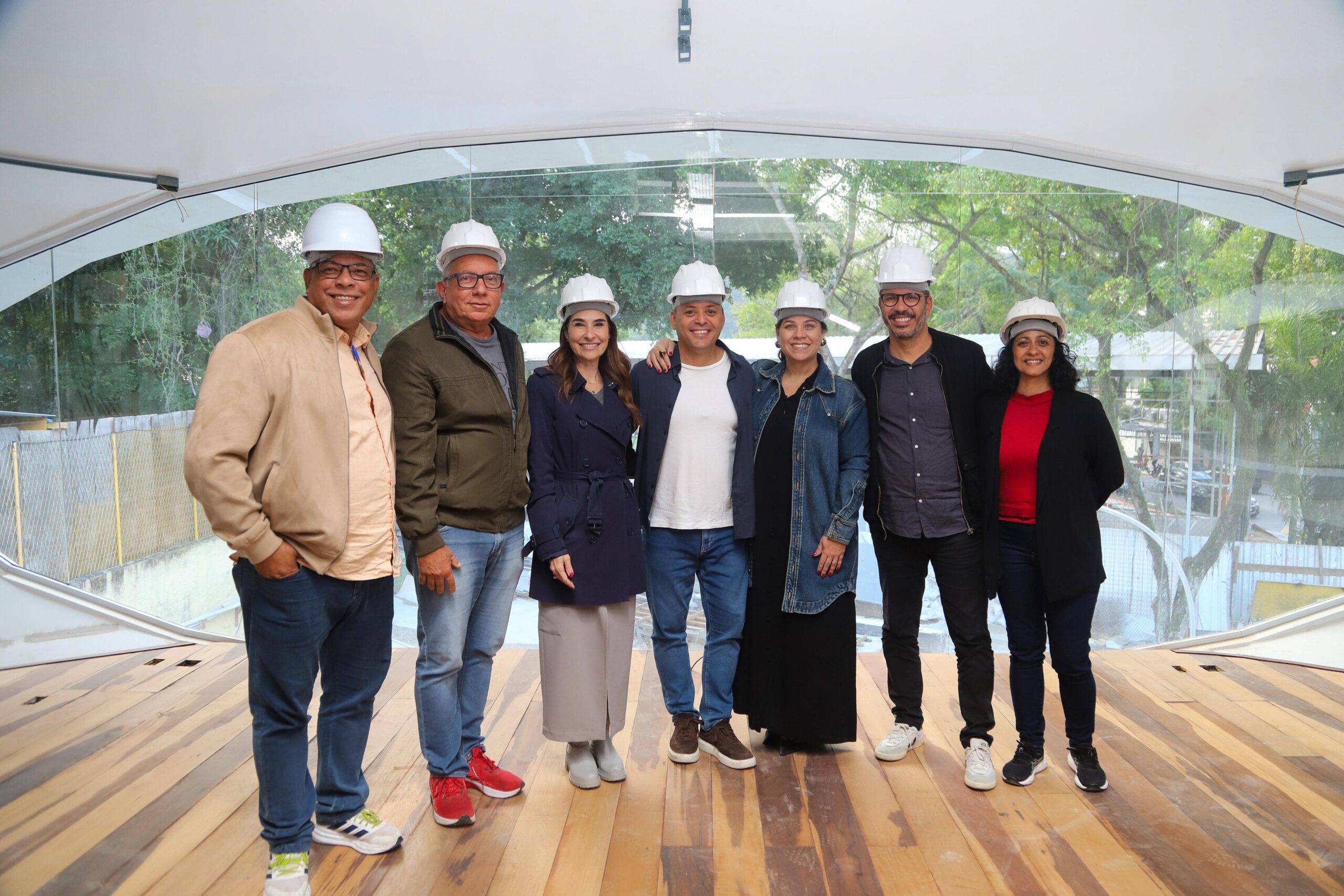 Prefeito de Niterói visita obras da Plataforma Urbana Digital (PUD) de Santa Bárbara