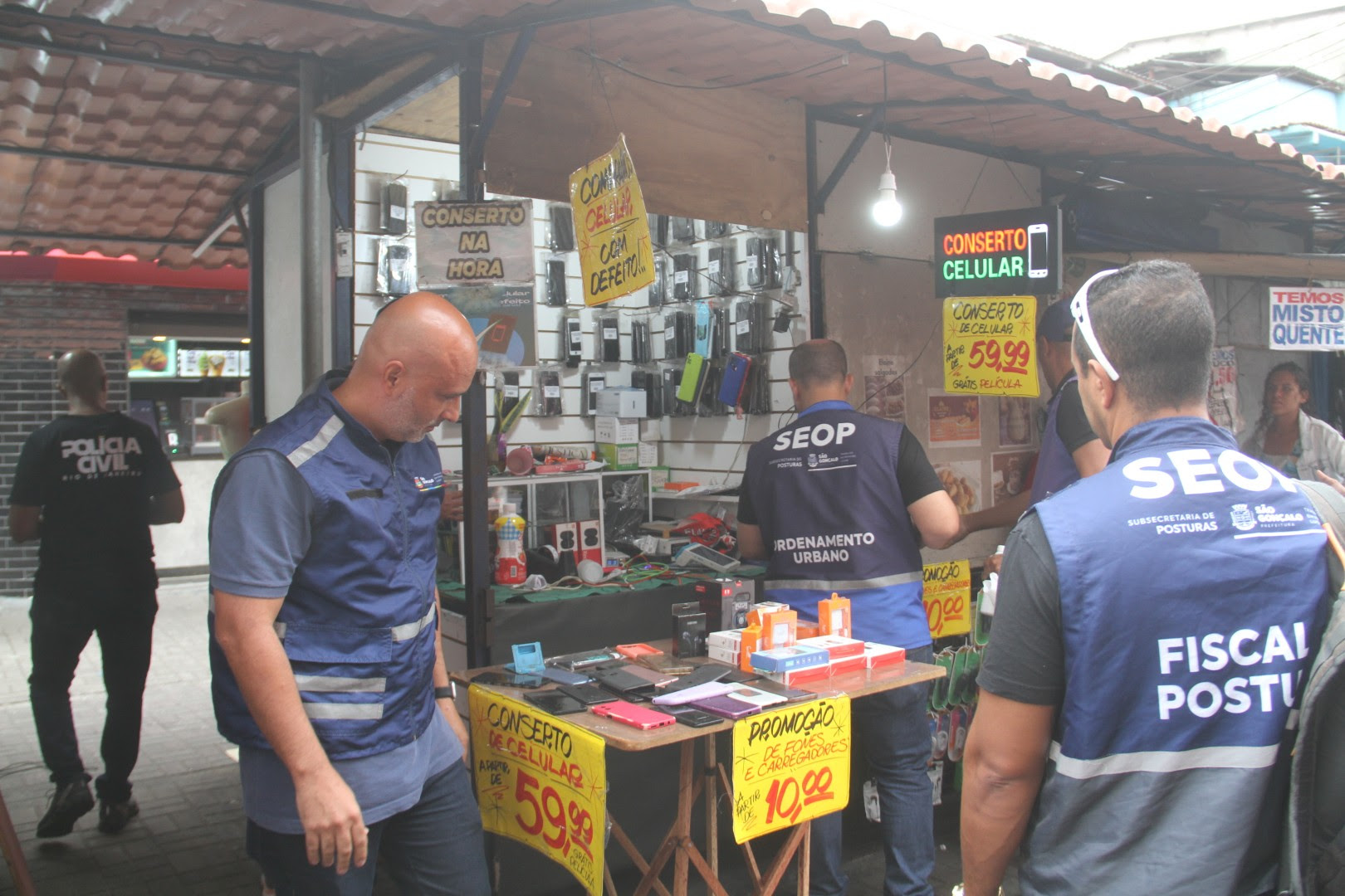 São Gonçalo interdita estabelecimentos comerciais suspeitos de receptação 