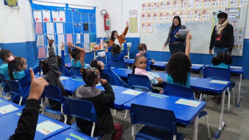 Projeto leva conscientização sobre cuidados com animais para alunos da rede municipal de São Gonçalo
