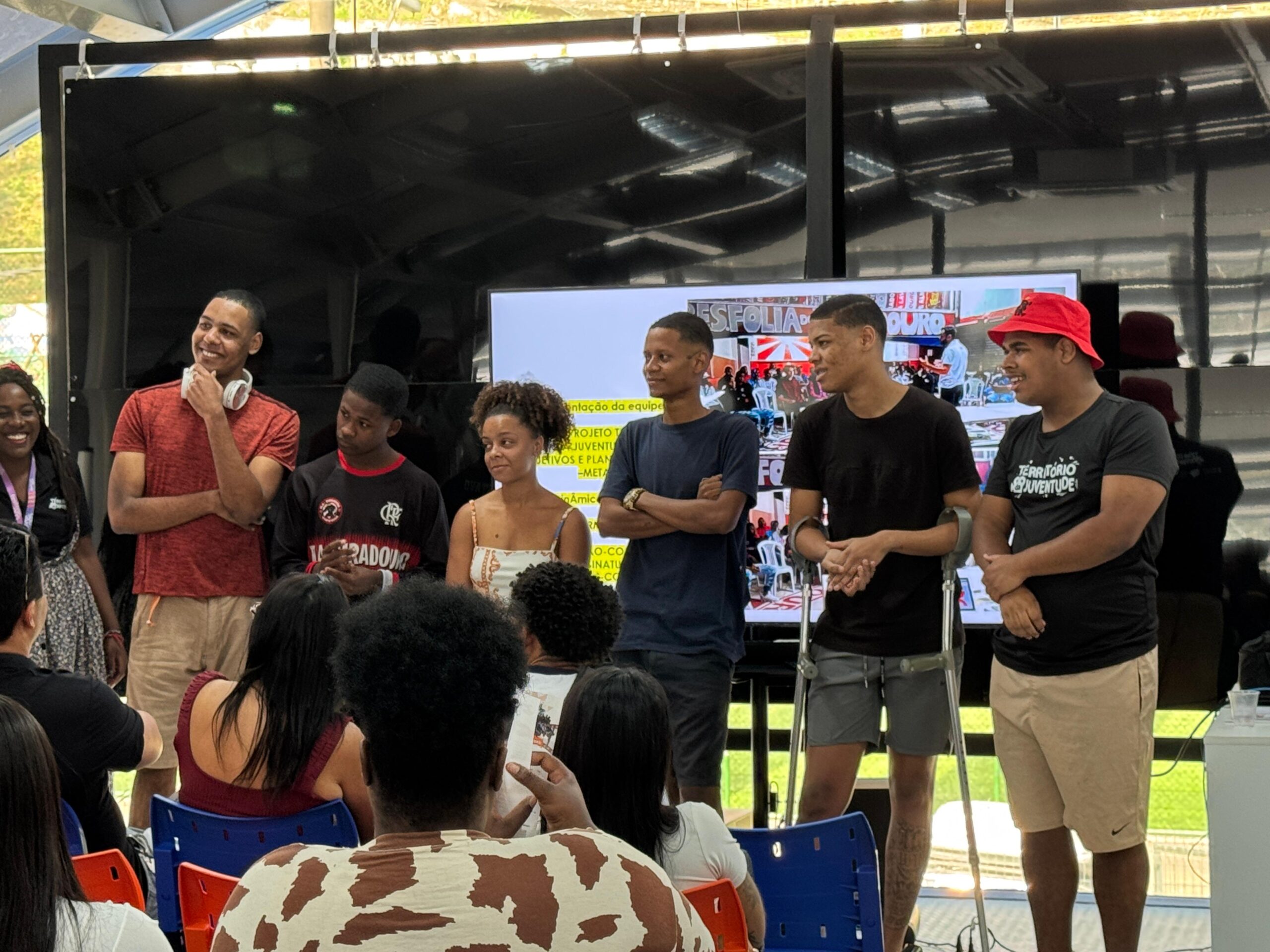 Território da Juventude promove primeiro encontro com jovens e familiares do Viradouro