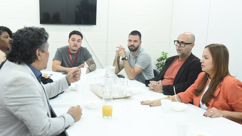 Maricá recebe comitiva de São João da Barra para troca de experiências em políticas públicas de trabalho e renda