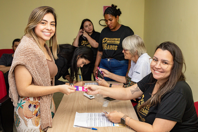 Prefeitura de Maricá inicia a entrega de mais 700 cartões do Bilhete Único Universitário