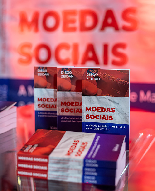 BIEN 2025 recebe lançamento de livro sobre a Moeda Social Mumbuca