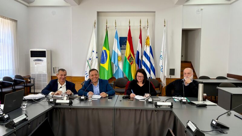 Rodrigo Neves se reúne com prefeito de Canelones e equipe do Mercocidades no Uruguai para alinhar agenda da Cúpula em Niterói