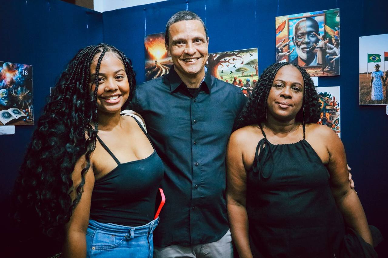 Exposição “Palavras Sem Fronteiras” transforma palavras em imagens na Casa de Cultura de Itaboraí