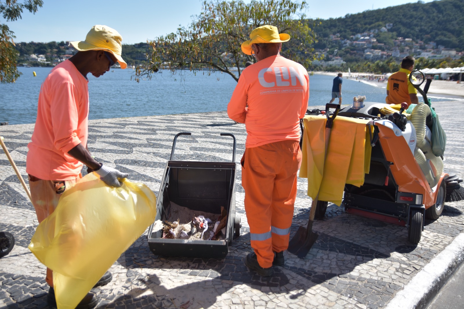 Clin intensifica trabalho de limpeza na área do Campeonato Mundial de Va´a
