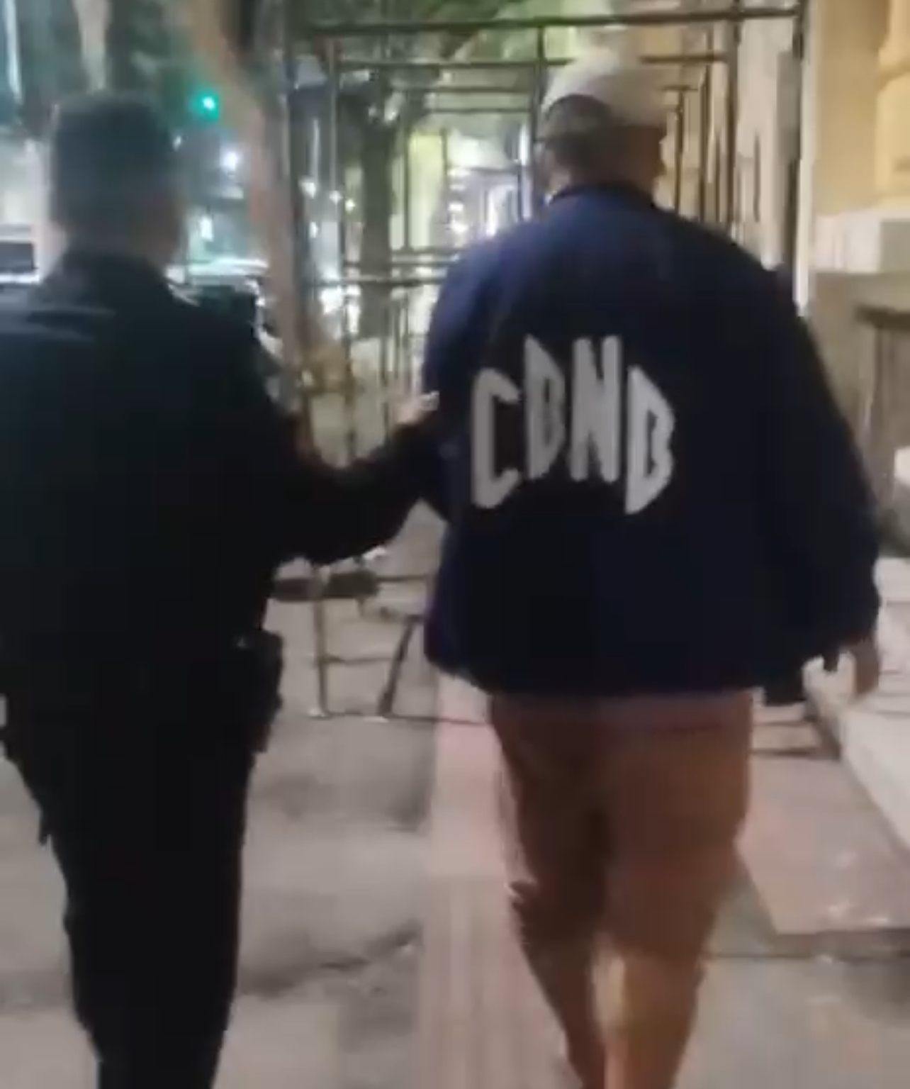 Polícia Militar recupera carro roubado e prende homem por receptação no Centro de Niterói