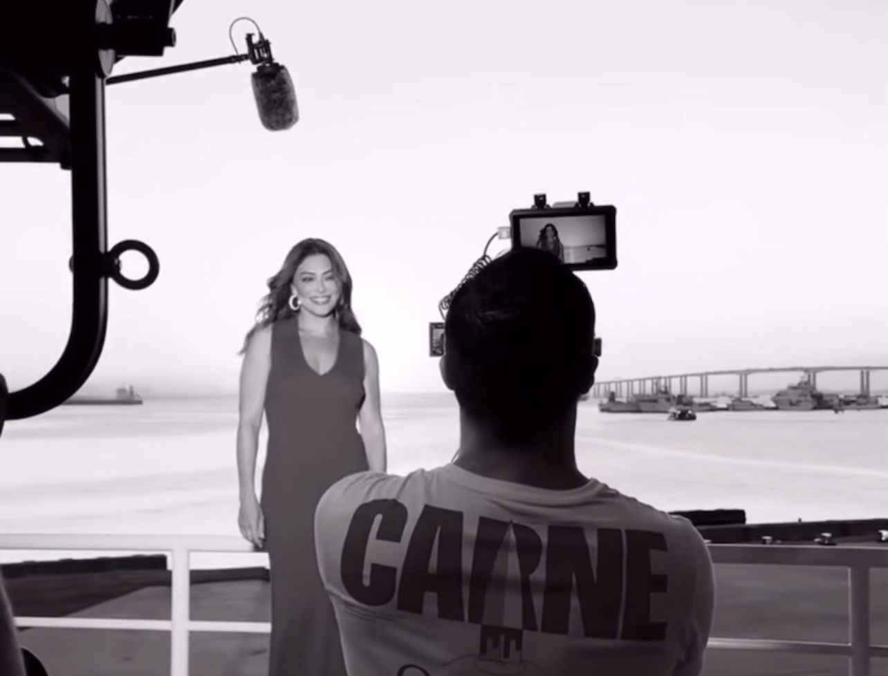 Juliana Paes grava comercial no Caminho Niemeyer e exalta suas raízes em Niterói