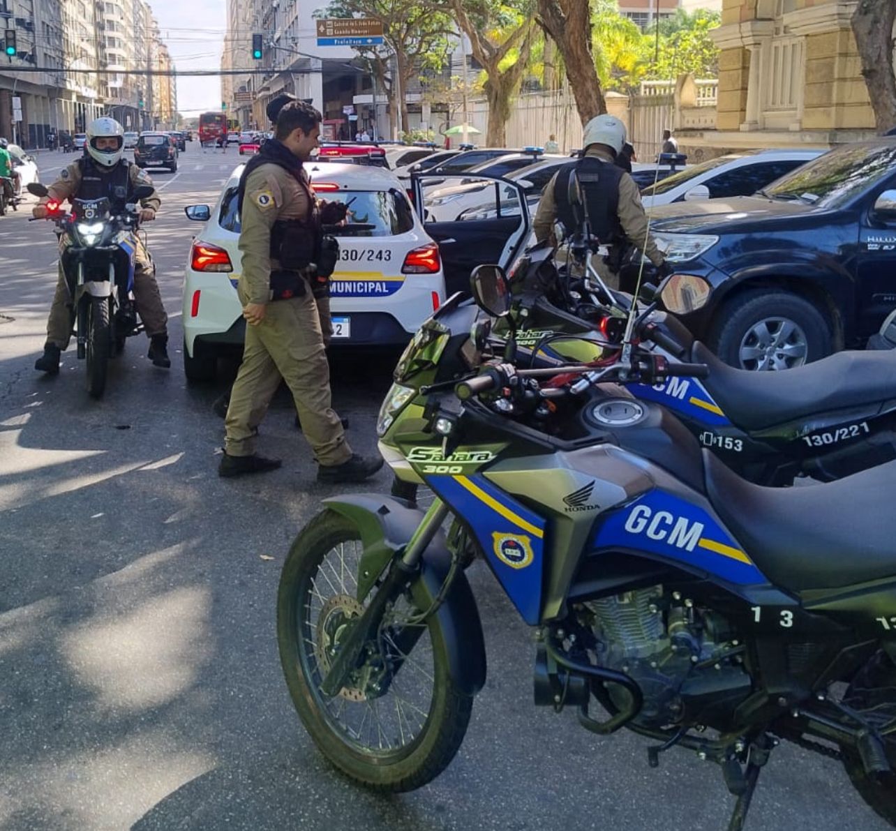 Guarda Municipal intensifica ações em Niterói e apreende carro clonado no Centro da cidade
