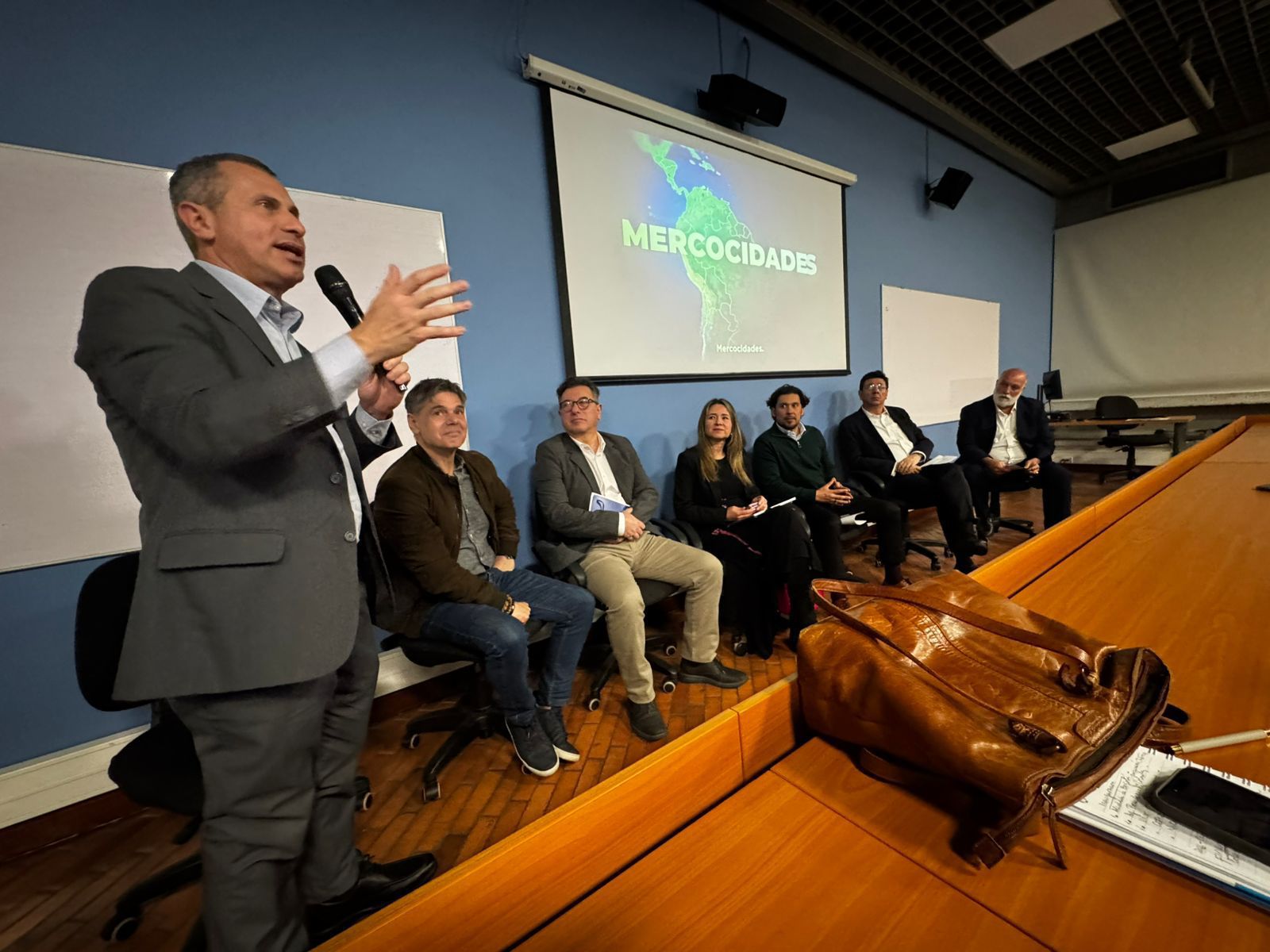 Felipe Peixoto participa de encontro na Colômbia e se prepara para assumir liderança na Rede Mercocidades