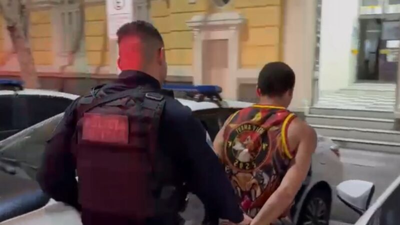 Polícias Militares do 12º BPM é recebido a tiros no Morro da Chácara, em Niterói, e apreende pistola 9mm e drogas