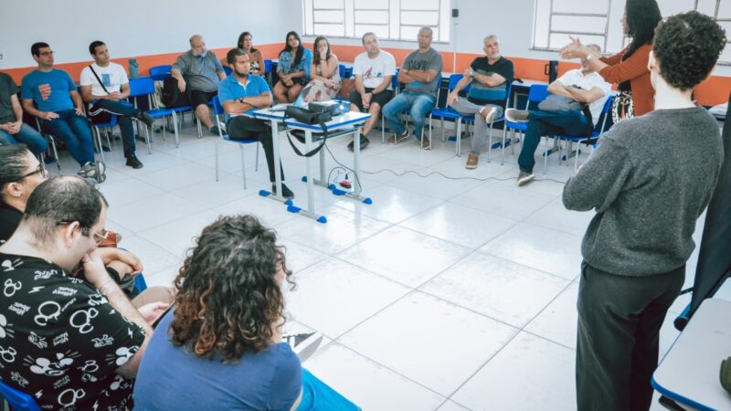 Itaboraí promove formações continuadas para Anos Finais e EJA com foco no cuidado docente e engajamento escolar