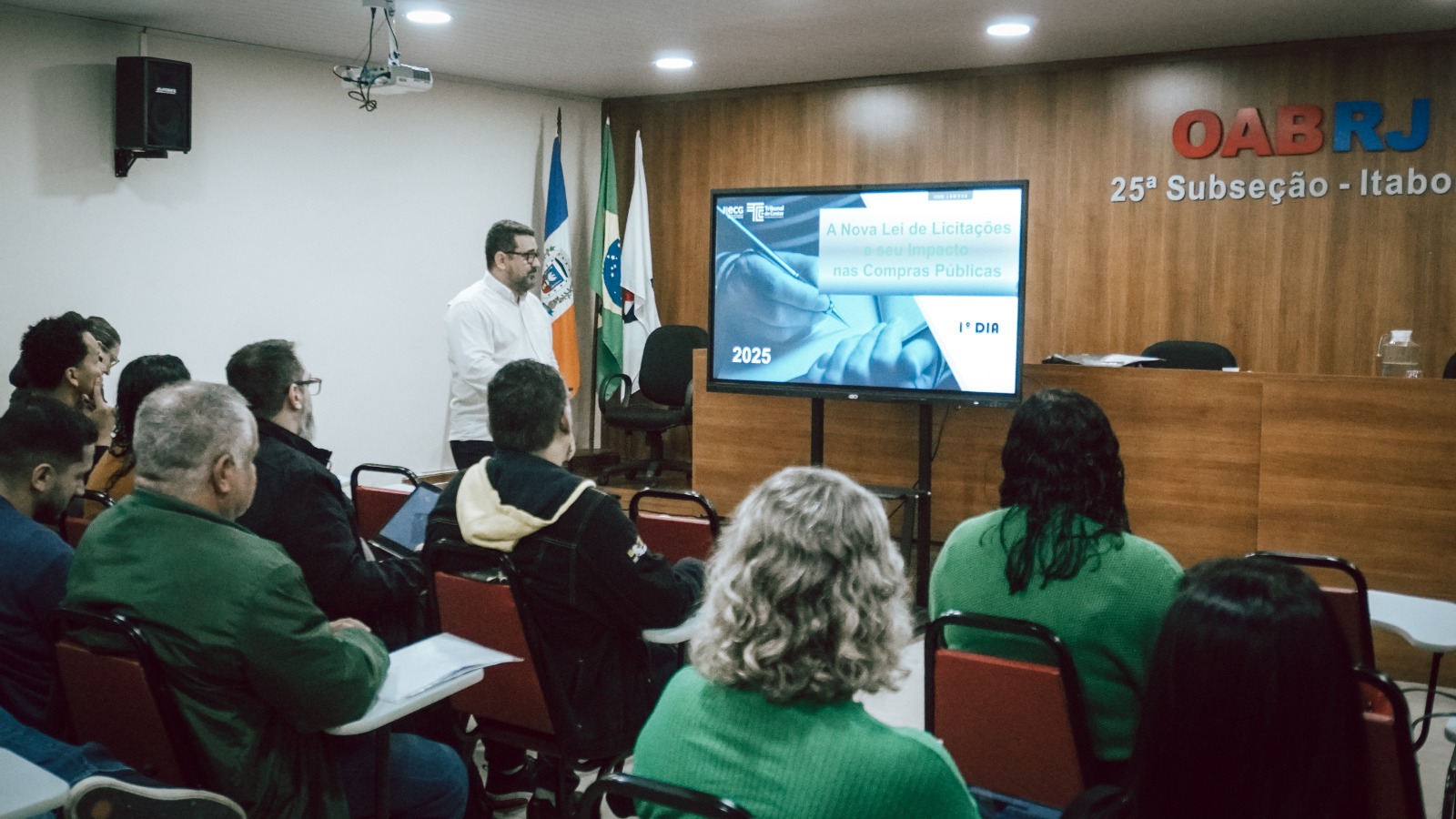 Itaboraí recebe curso de capacitação em compras públicas com foco na nova Lei de Licitações