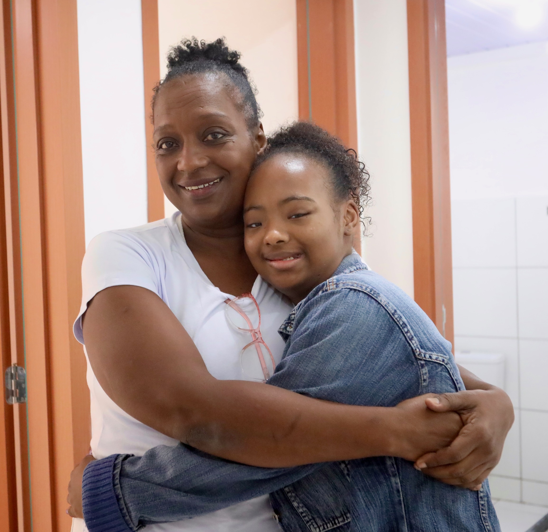 Famílias conhecem apartamentos do Jardim das Paineiras, no Badu