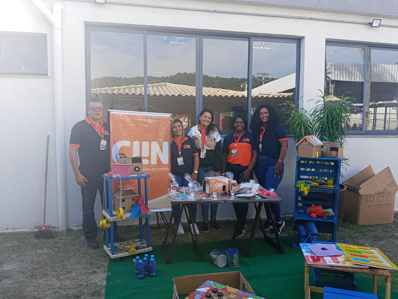 Projeto de coleta seletiva da Clin realizado na rede pública de Niterói serve de modelo para colégio canadense