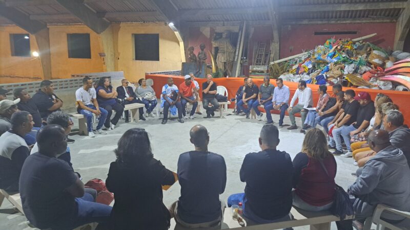 Carnaval 2026 de Niterói será ainda maior, promete Prefeitura após diálogo com escolas de samba