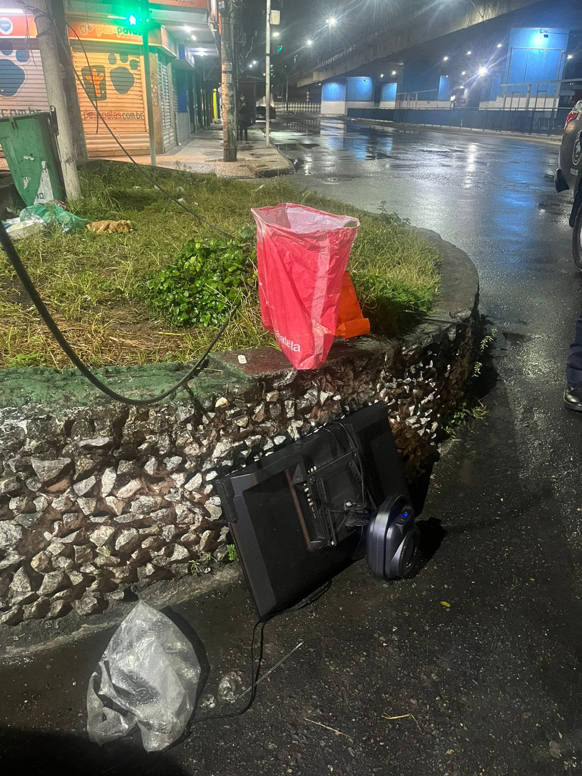 Guarda Municipal prende homens que arrombaram comércio no Alcântara 