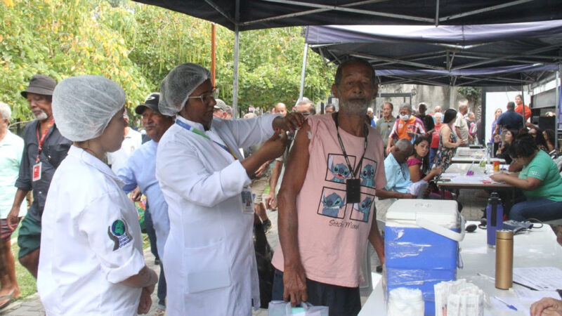 Idosos recebem orientações de saúde e assistência no Restaurante do Povo