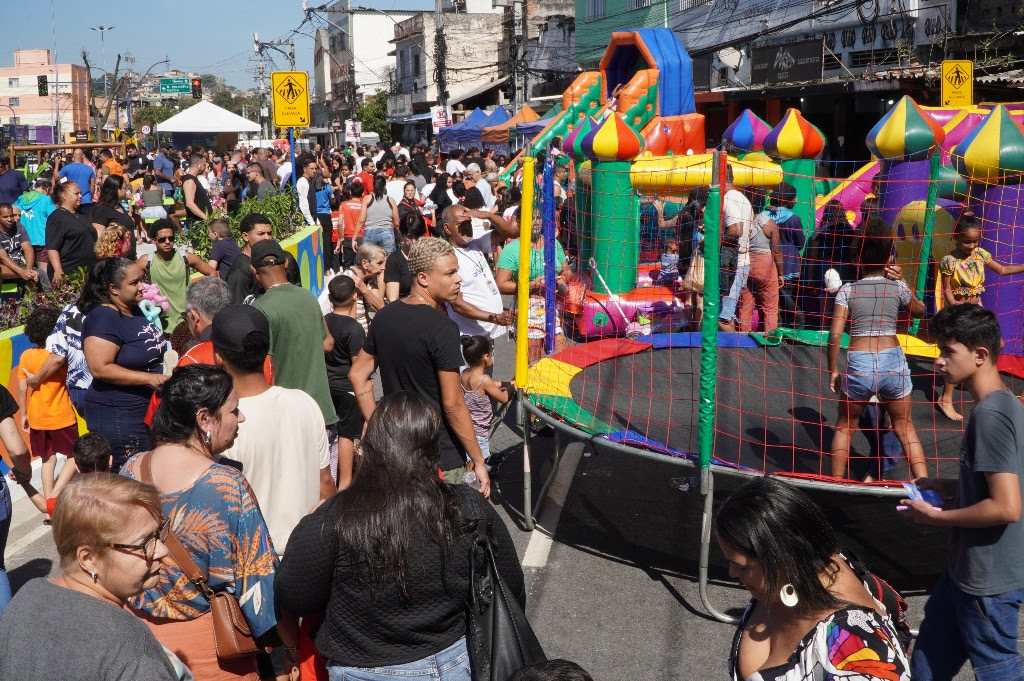 População gonçalense ganha a 20ª praça renovada 