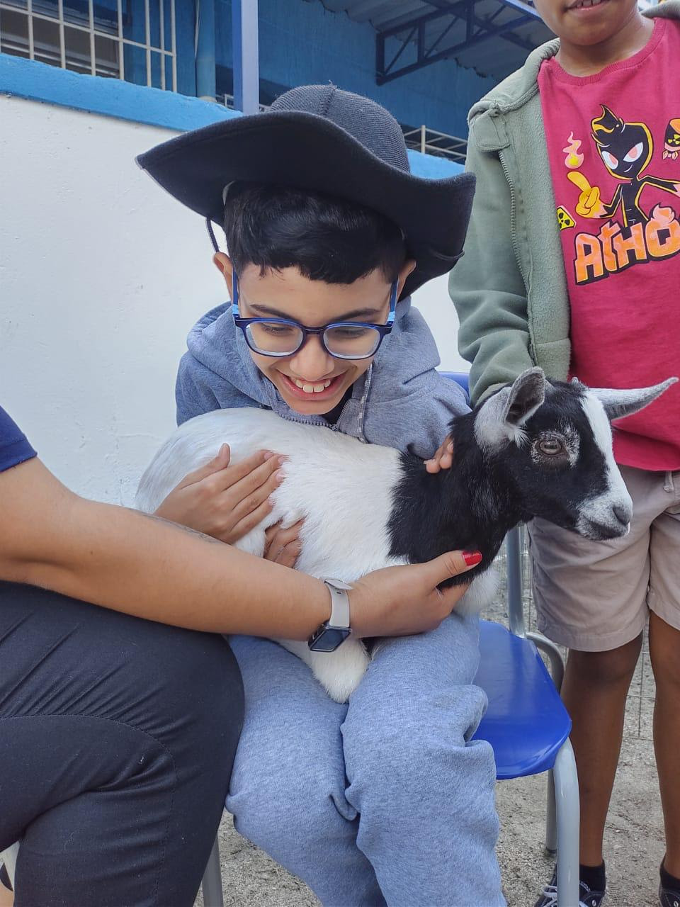 São Gonçalo promove terapia assistida por animais para autistas