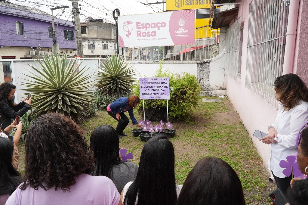 Espaço Rosa recebe ação da Campanha Agosto Lilás 