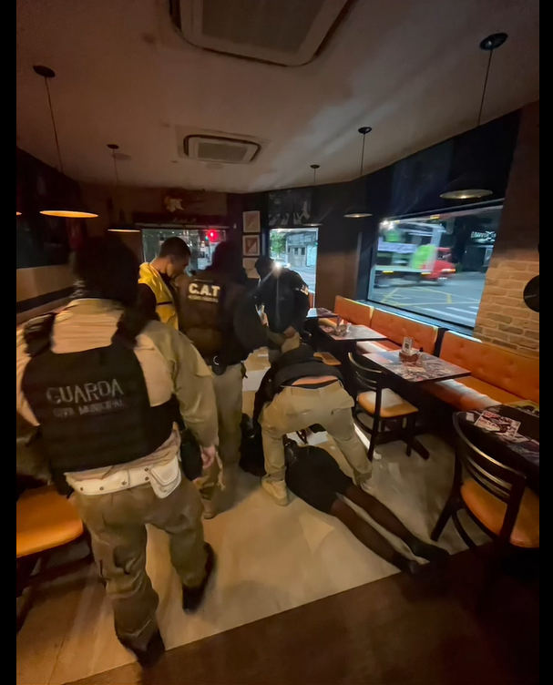 Guarda Municipal prende homem por invasão a estabelecimento em Icaraí