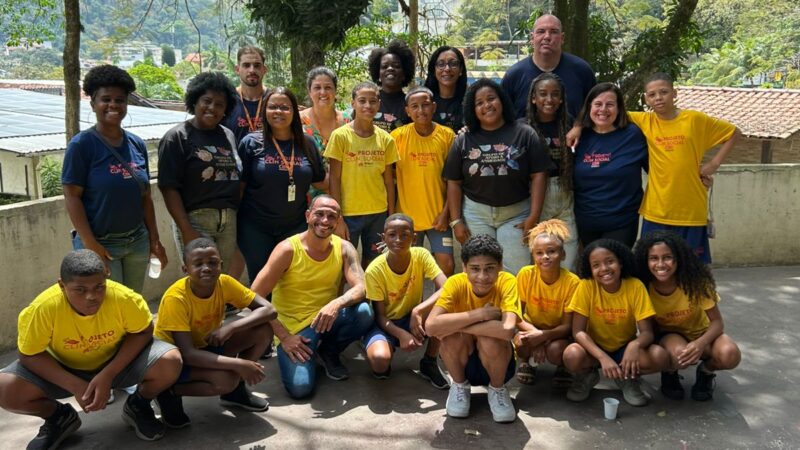 Crianças do projeto Clin Social participam de um dia de diversão e aprendizado