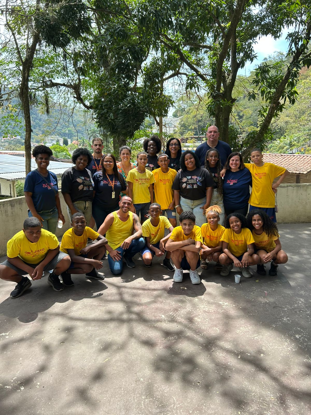 Crianças do projeto Clin Social participam de um dia de diversão e aprendizado