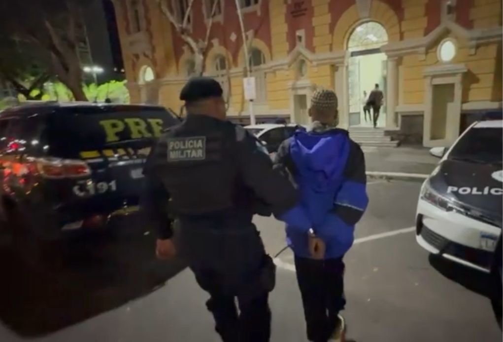 “Frango” rodou! Foragido da Justiça por homicídio é preso pelo 12º BPM em Niterói.