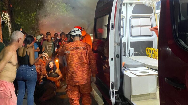 Mulher é atropelada na RJ-106 após manifestação em São Gonçalo